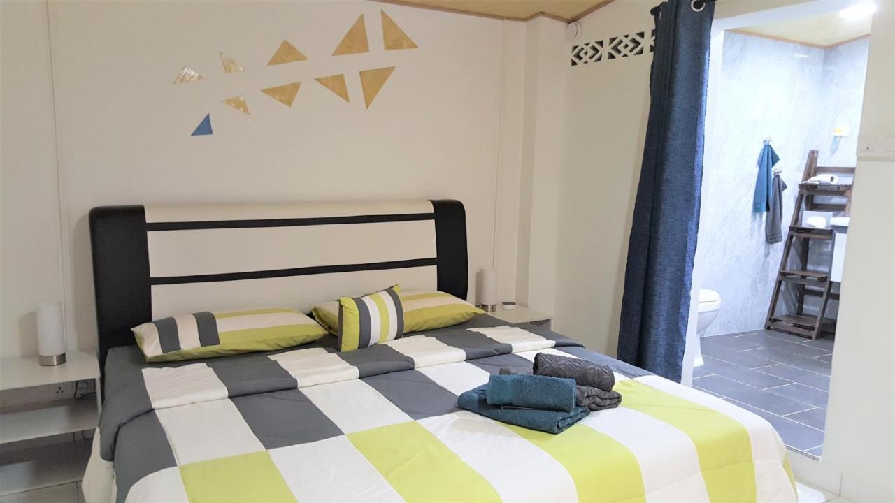 Sabandy Guesthouse Kuah Exterior photo