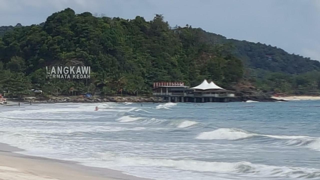 Sabandy Guesthouse Kuah Exterior photo