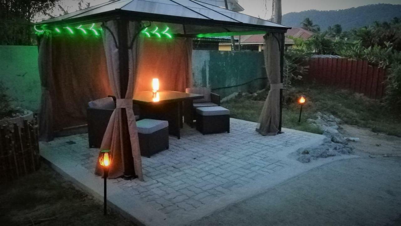 Sabandy Guesthouse Kuah Exterior photo